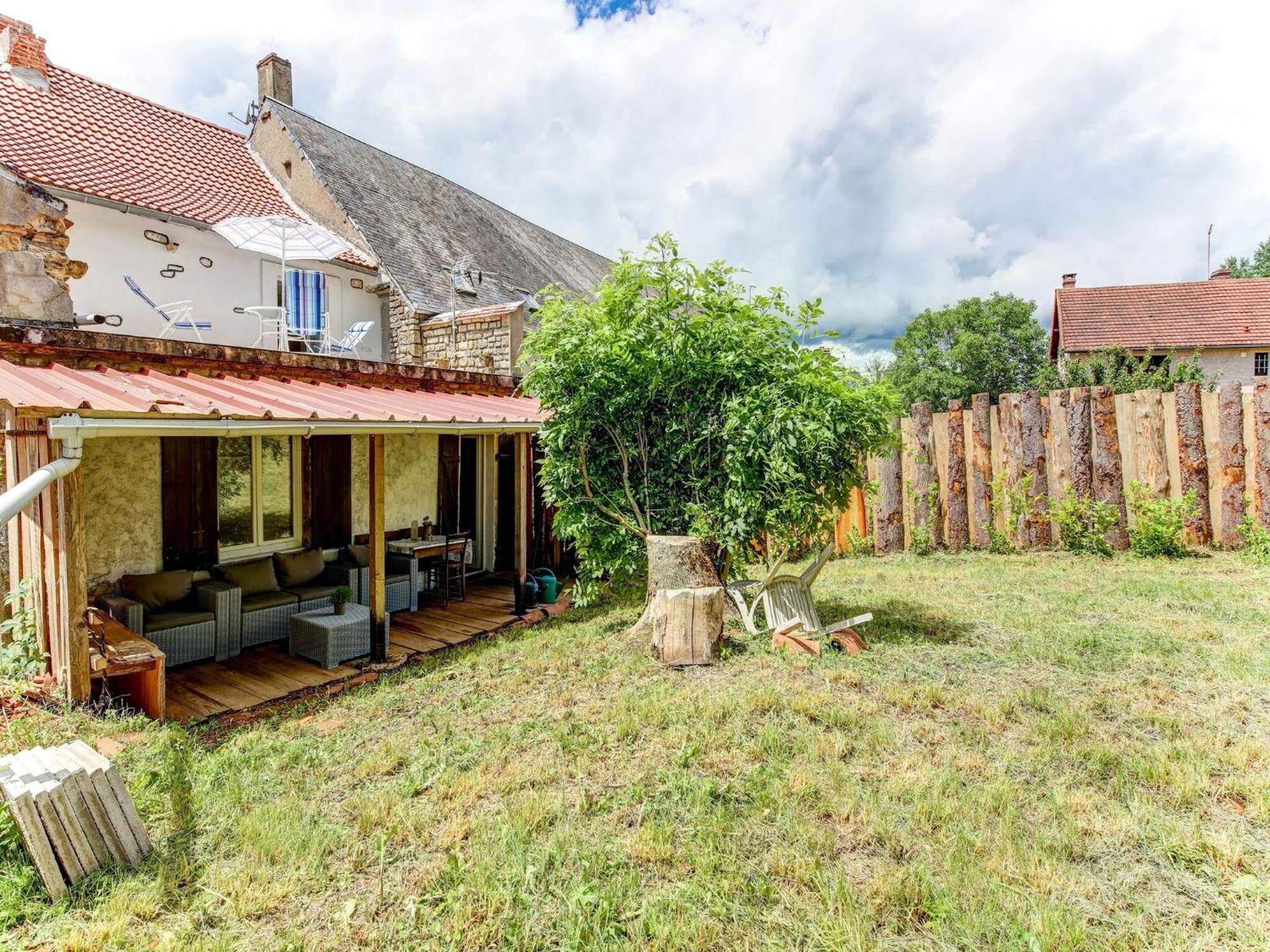 Traditional Holiday Home In Brinon Sur Beuvron 외부 사진