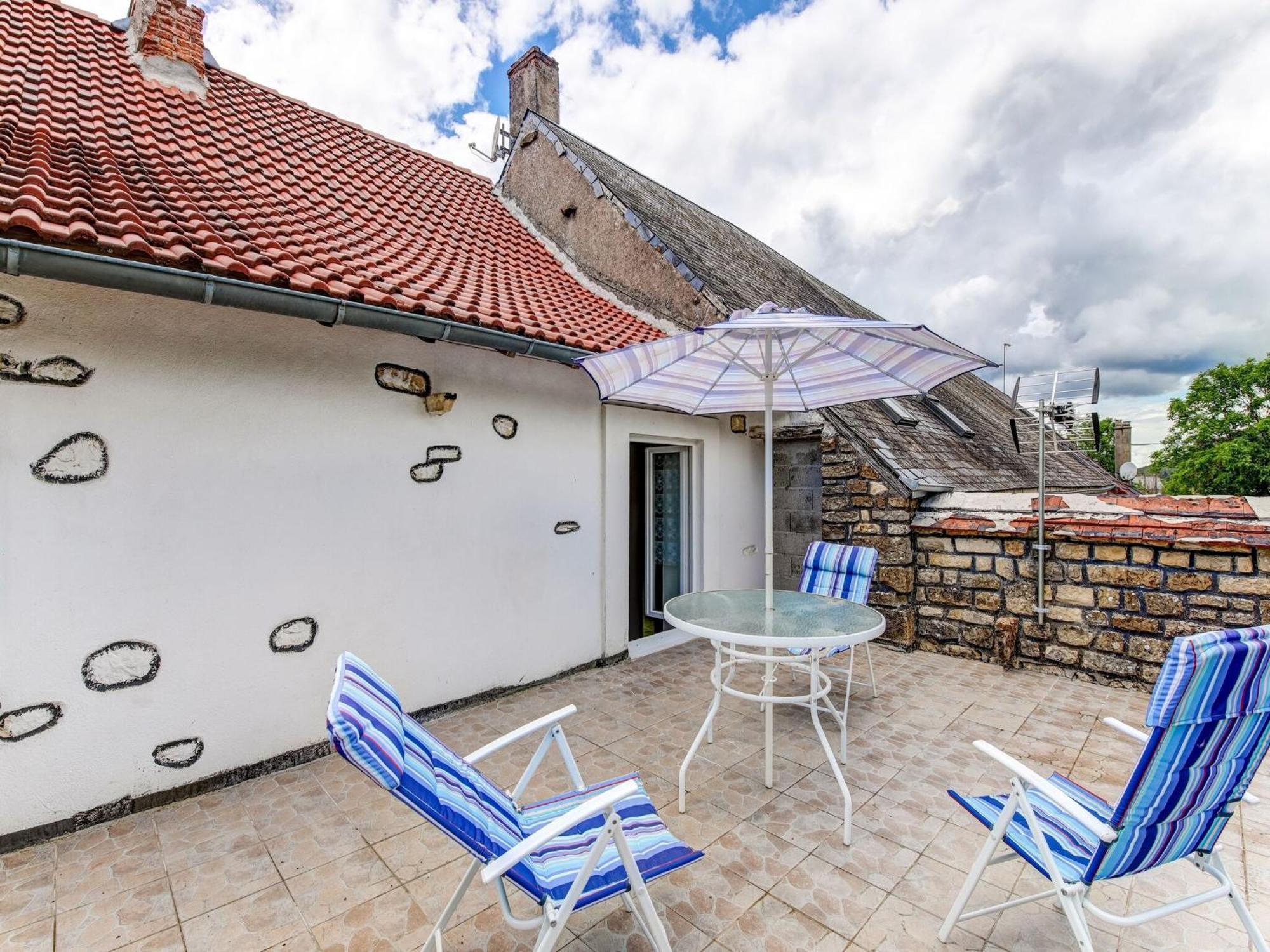Traditional Holiday Home In Brinon Sur Beuvron 외부 사진
