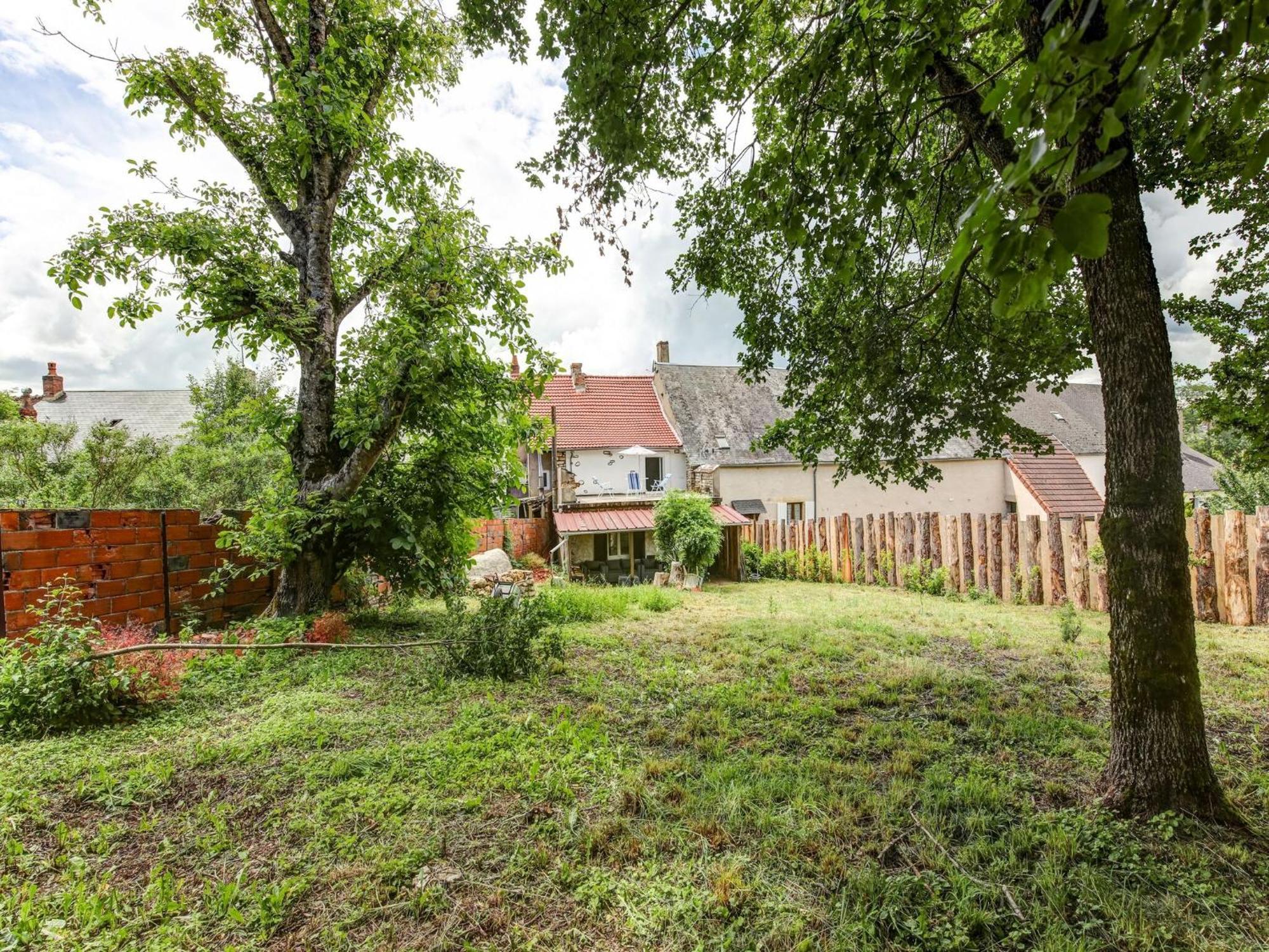 Traditional Holiday Home In Brinon Sur Beuvron 외부 사진